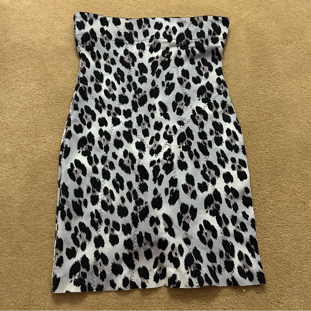 Victoria's Secret Black and White Leopard Pencil Skirt